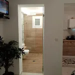 Kiki's Apartament