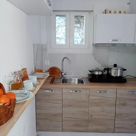 Kiki's Apartment Barbati