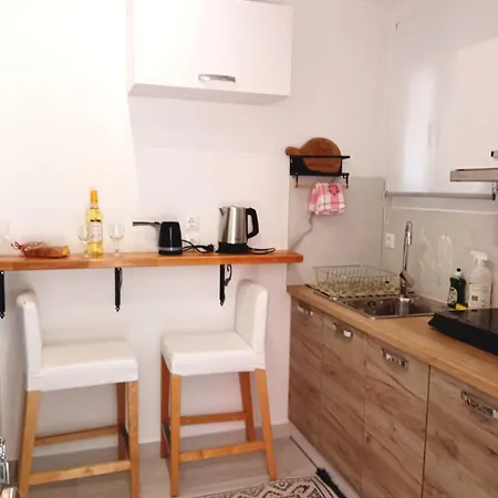 Kiki's Apartment *
