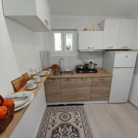 Kiki's Apartment Barbati