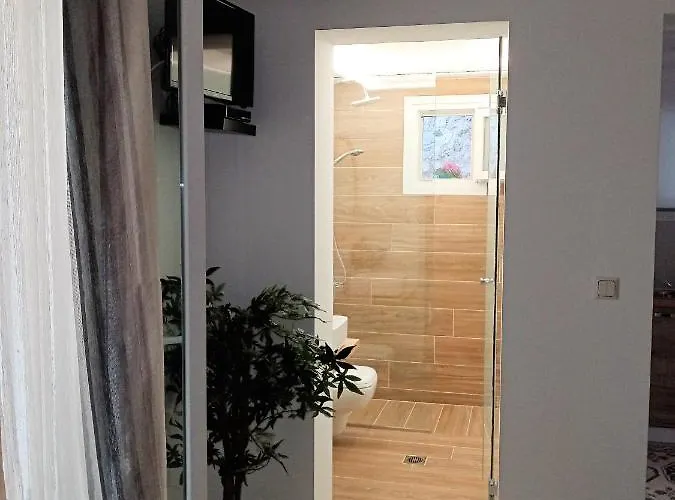 Kiki's *
